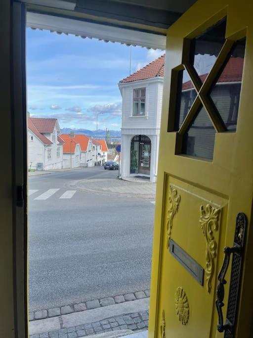 The Yellow Door Stavanger Exteriör bild